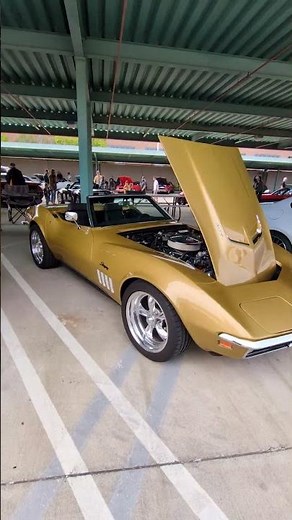 1969 Chevrolet Corvette Stingray – Big Block Restomod (Gold)