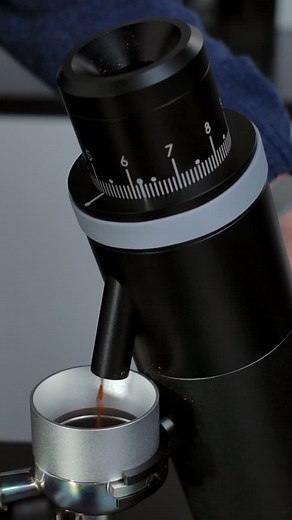 First up in my coffee grinder review week: Lagom P-64 #coffee #coffeetok #coffeegrinder #review