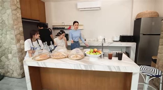 จิงจิงแมสเรื่องหูครั้งที่ n 😭😂😭😂 เผื่อบางคนยังไม่รู้ คือจิงจิงหูไม่ดีจริงๆ ไปหาหมอตรวจมาแล้ว😭✌️