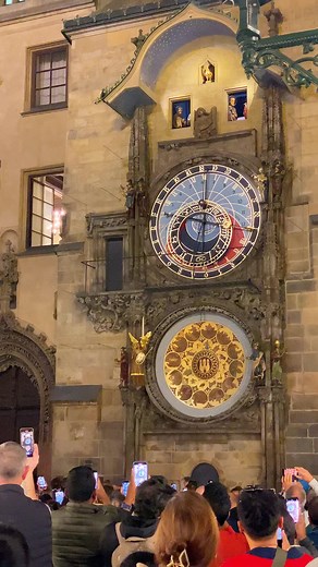 41K views · 1.7K reactions | Prague Astronomical Clock and the procession of Twelve Apostles ✨ | PragueToday | Facebook