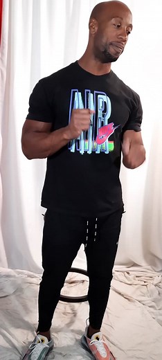 Bustin out Dis Shirt Real Quick #muscleworship #muscles #hotblackmale #bigblackdude #abs #pecs