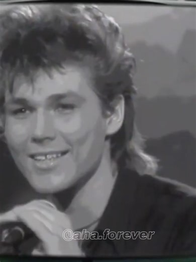 a-ha - Take on Me ( 1985 ) #aha #takeonme #takeonmechallenge #musicasanos80 #fypage