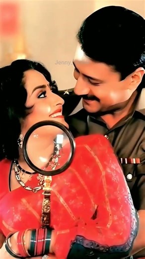 tujhe Kitna pyar Kare tujhe Kitna pyar Karen #Hindi song# short video 😆🥰YouTube #popular song😘