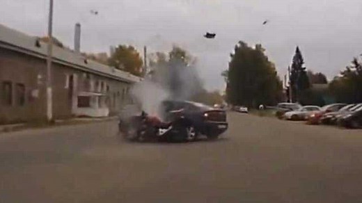 全球意外交通事故视频锦集 祸从天降啊