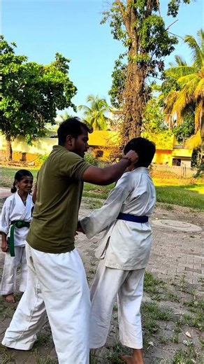Martial Arts Training for Beginners | Kid’s Karate Self-Defense Drill