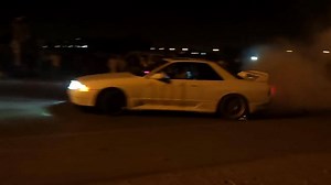Nissan Skyline R32 Burnout #TURBOKING | TURBO KING