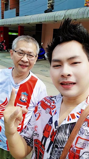 ขอบพระคุณรุ่นใหญ่ด้วยนะครับพี่ชายสุดหล่อพี่ธนพล มาเยือนถึงถิ่นเลยครับผม . ยินดีต้อนรับครับ . ถึงรังสิตแล้วจ้าลุยเลยจ้าใครเอาอะไรทักแชทมาได้เลยจ้า . ด่วนๆเลยจ้า เปิดทำการ 9:00 น ถึง 18:00 น. ทุกวันจ้า . โลเคชั่นJBF262🥰💋 ✅️🚴‍♂️โลเคชั่นบ้านกีต้าร&เอฟเฟค🚴‍♂️✅️..... . https://maps.app.goo.gl/zwQsVbopMPugDkez7 . แอดเขียว : 0831655688