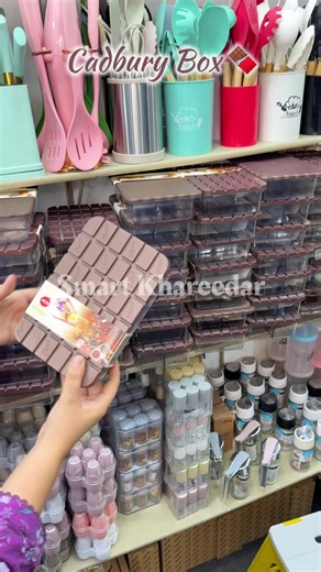 3 Portion Acrylic Chocolate Box with Airtight Lid on Sale