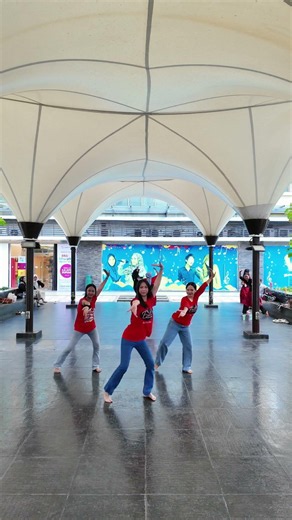 #kicaumania #DC #eschodamanagement #sangartari #loveindonesia #profesionaldancer