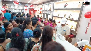 94K views · 3.6K reactions | Garam Masala family members review in Dhanteras at Jewellery Shop #Dhanteras #review | Garam Masala | Facebook