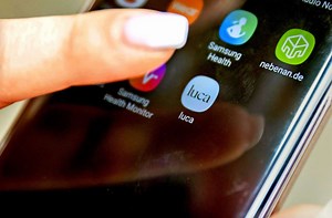 Kritik an Luca-App: Ist Luca „fahrlässige Körperverletzung“?