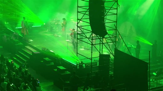 Teary-eyed during Hinga by Cup of Joe 🥹 My comfort song for every silent struggle. “Walang bituin na makikita, Pag 'di matanggap ang kadiliman” #cupofjoe #joewahs #stardust #hinga #comfortsong