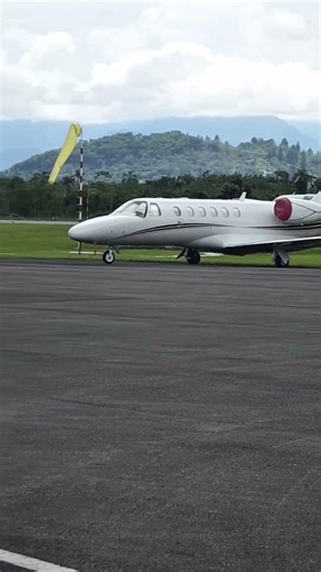 Embraer Phenom 100 #aviation #embraer