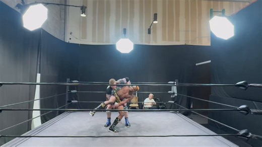 I'm addicted to professional wrestling. For example, yesterday , since I couldn't train in Jacksonville, I drove my car for 3 hours to Orlando, for a 4 hour training session with multiple former WWE wrestlers. I train in the ring 5-6 days a week, and I never skip weight training—it's every single day. No one can stop me. In this vast world, there's not a single person who works harder than I do in this business. I stake my life on that claim. Everyone, please keep cheering me on every day from h