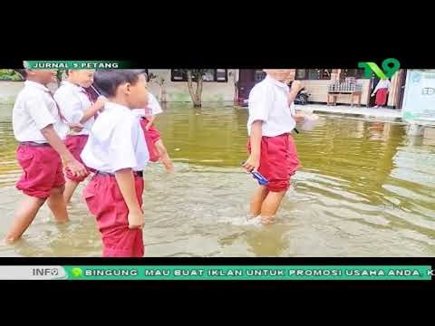 SUNGAI BENGAWAN JERO MELUAP, BELASAN SEKOLAH DI LAMONGAN TERENDAM BANJIR