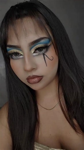 Maquillaje de Cleopatra 💫✨️ Tiktok denissecovarrubias #cleopatra #halloweenmakeup #maquillajehalloween #ideademaquillaje #maquillajefacil | Denisse Covarrubias