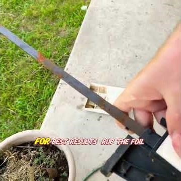 Why Aluminum Foil Removes Rust Better Than Any Chemical 😱.