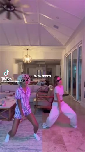 Exploring WLW Mods and Their Impact on Gameplay