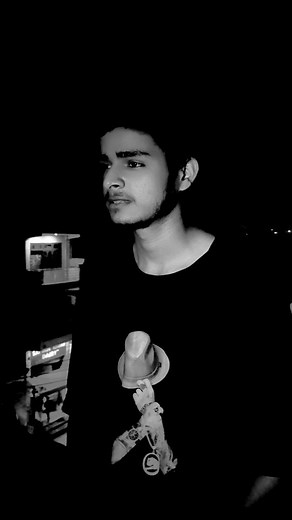 Sahil Kakoriya on Instagram: "Mohalle ka pyar day 16 (day 150) shayri.... 💔 . . . #mohallekapyar"