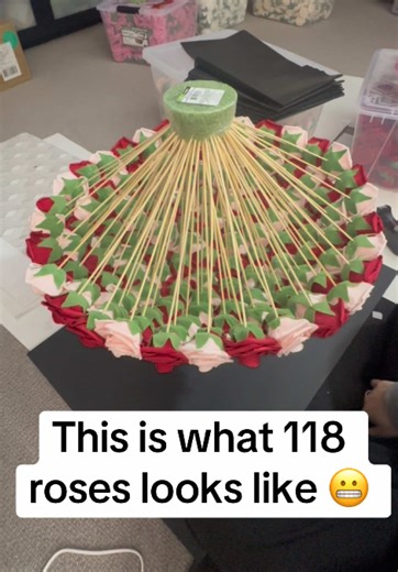Creating a Stunning 118 Rose Bouquet