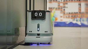 15 robots that clean and disinfect environments