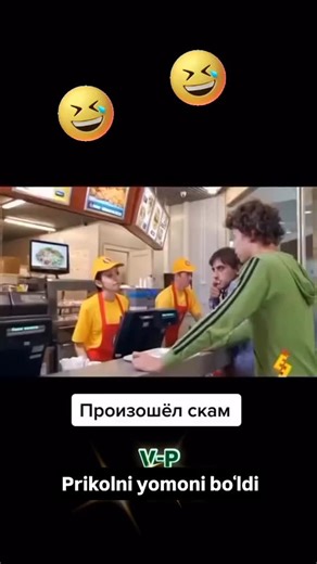 @kulguni.dodasi on Instagram: "2001년 개봉한 영화 “A Beautiful Mind”는 단순히 천재 수학자의 삶을 다룬 작품이 아니라, 인간이 내면의 혼란 속에서도 어떻게 사랑과 신뢰로 자신을 되찾아가는지를 보여주는 깊은 이야기입니다. 화려한 계산 장면보다 존 내쉬가 마음속 그림자를 이겨내려는 순간들이 훨씬 더 오래 기억에 남죠. 특히 그가 현실과 환상 사이에서 흔들리면서도 끝까지 아내를 향한 마음을 놓지 않는 모습은 묘하게 가슴을 저릿하게 만듭니다. 이 영화에서 감정을 완성시키는 요소는 바로 잔잔한 피아노 선율과 차분한 배경음악입니다. 처음에는 조용히 스며들지만, 어느 순간 관객도 모르게 내쉬의 감정에 같이 잠기게 되죠. 후반부, 아내가 내쉬의 손을 잡아주던 장면에서는 음악과 화면이 자연스럽게 겹쳐지면서 눈시울이 뜨거워지는 경험을 하게 됩니다. 많은 이들이 “이 장면만 떠올려도 이상하게 마음이 찡하다”고 말하는 이유도 그 때문일 겁니다. 이 영화가 여러