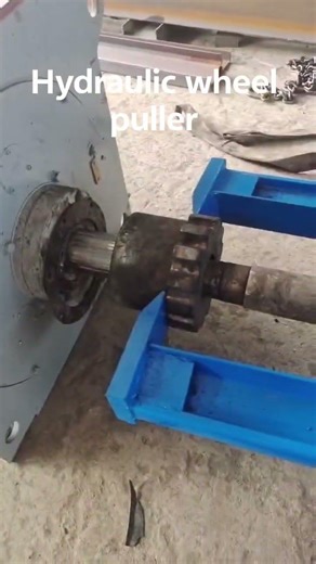 Hydraulic pulley puller, easy to pull out various pulleys and gears