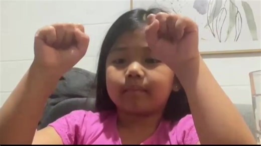 👋✨ Watch the finger math demo of our student! 👉 Enroll your child now for only PHP 6,750 📚 10 sessions • 1 hour each • 💻 Zoom • 1-on-1 with a teacher! ON-LINE and flexible time sched for other countries! 🌟 Finger Math Benefits for Kids Age 4 and Up: 🧮 Develops number sense through visual and tactile finger counting. 🧠 Enhances memory by linking movement with math fact retention. 💪 Builds confidence in solving math problems independently. 💬 For down payment options or more details, 📱 Vi
