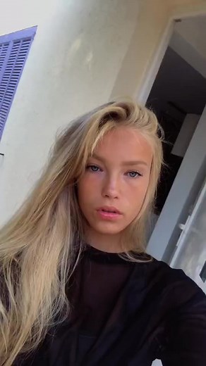 Re bienvenue sur Musical.ly ! n’hésitez pas à vous abonner🫶 #oldmusically #musically @laly.snl