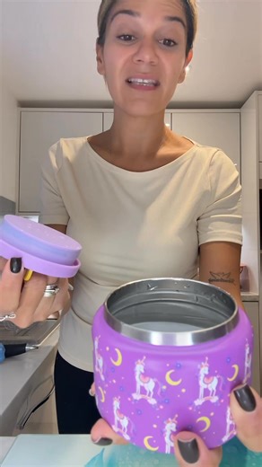 Ela’s packed lunch 🥰 it’s her second time using her new food flask from TikTok shop she used it Friday and loved it! She also has another one that comes in a box. Will link both in the video. Have a lovely Monday 🥰 #packedlunch #lunchideas #fyp | sevy.ela