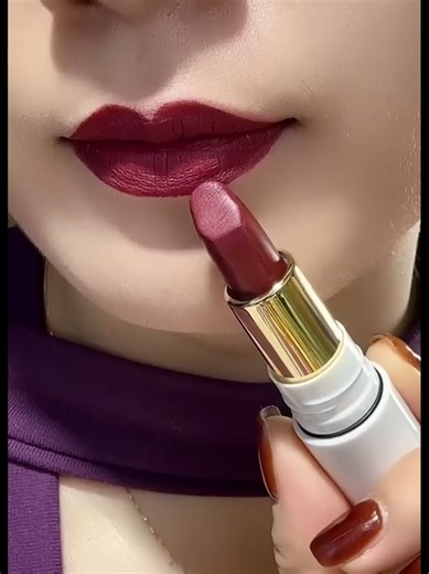 Top Lipstick Trends for 2023: Must-Have Shades