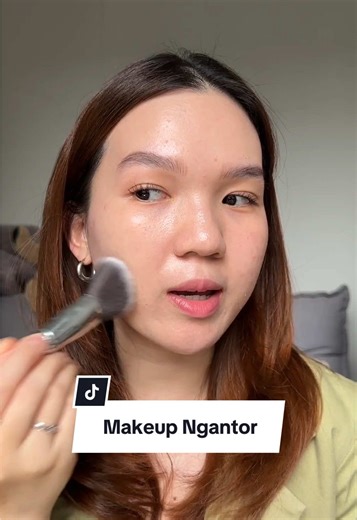 Tutorial Makeup Ngantor yang Sempurna
