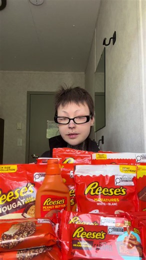 I’m so glad they made this product it’s too good #nutella #reeses #mukbang #eating #fyp