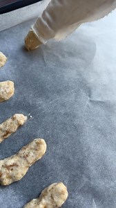 Keto peanut flippies! 🔥 Free & printable recipe is below! 🔥👇 | Family On Keto