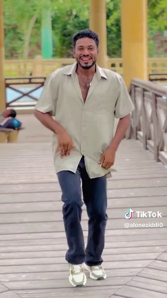 Enjoy the Traditional Baluchi Song by Arsalan ZiDDi