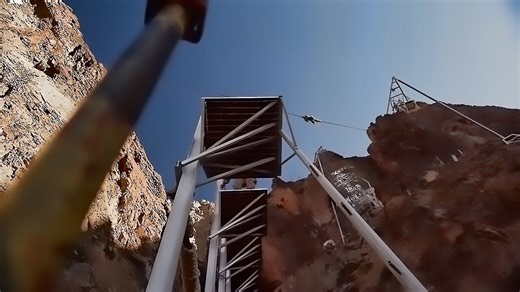 10th Mountain soldiers on the French desert commando course