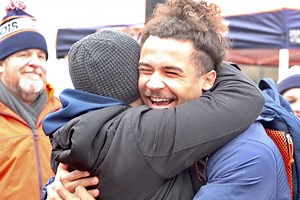 Brown twins reunite with mother after pandemic separation: 'Like having half of your heart just so far away'