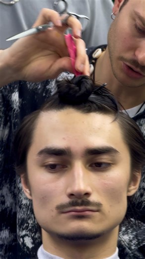 Александр Дементьев | стрижка | Алматы on Instagram: "Стрижка с моего мк 3 января Тгк: дементьев хэир"