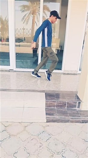 Self learning Moonwalk #footwork #palomablanca #moonwalk #practice #shortfeed