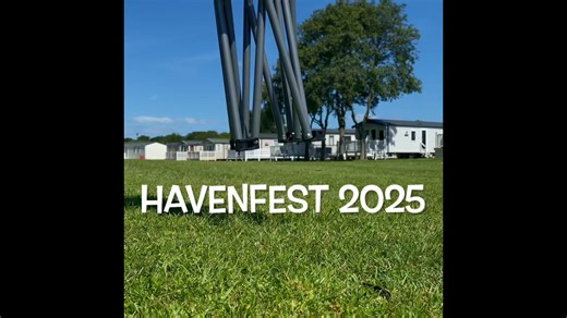 ✨2025 Highlight Throwback ✨ Our final throwback of 2025 is our summer spectacular, HavenFest 🌞🎶 The sun was shining, and so many of you came out to celebrate the start of summer with us. It was our very first two-day festival, and we danced and parties right through the weekend 💃🏼🕺🏻🎉 From the incredible Tina Turner tribute 🎤🔥 to Christy's DJ set 🎧🎵, it was amazing to see so many of you celebrating, dancing and making memories together. ❤✨ | Owners at Haven Primrose Valley