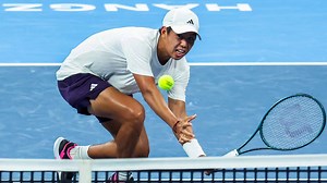 Learner Tien wins in Hangzhou R1 | ATP Tour | Tennis