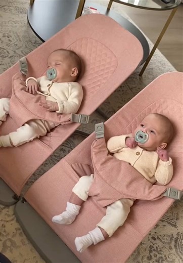 Navigating Life with Newborn Twins: A Day in the Life