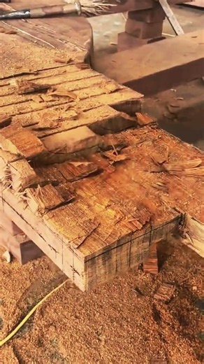 Hand-Hewing Timber: The Skill of the Traditional Adze Explained