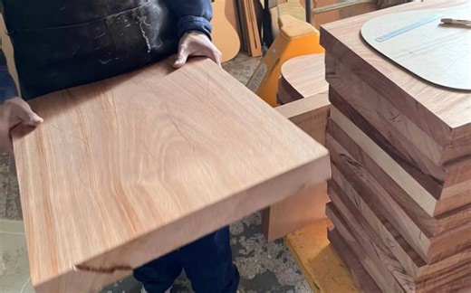 SHIJIE世杰2024最具期待的最具性价比最亲民级旗舰JF-Pegasus天马座 烤雀眼枫SSH系列，奢华木材与配置 共享世杰旗舰工艺，整块式桃花心木、星空品