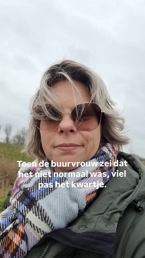 Ik dacht dat iedere moeder dit had. Dat het normaal was dat je na het avond ritueel om 20.30 compleet uitgewoond op de bank ligt. Dat je dan niéts meer kan, zelfs kopje thee zetten te veel is. En omdat ik dacht dat het normaal was, deed ik er niets mee. Accepteerde ik dat dit erbij hoorde. Want kleine kinderen hebben is zwaar, helemaal als je een militair als man hebt die veel weg is. Totdat de buurvrouw dit hoorde en vol overtuiging zei, dat dit niet normaal was. Dat zij wel moe was, maar nog w