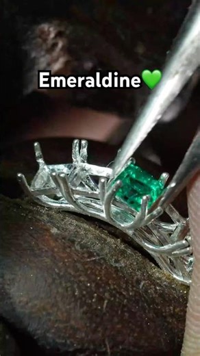 Turning 5 Emeraldine Stones into a Luxury Ring 💎💚 #shorts #jewelry