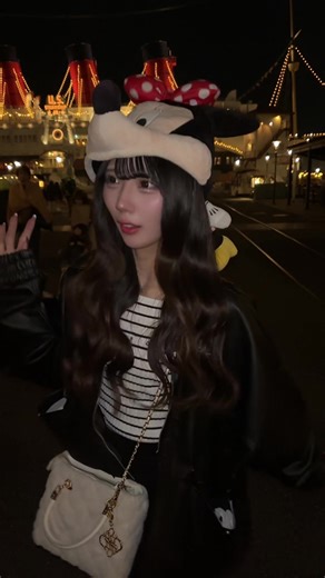 ポッケの中身めちゃ見えてて恥ずかしい