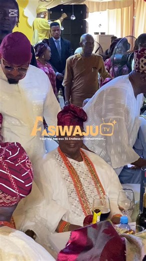 Happy Birthday to: HRM Oba Abdul-Rasaq Adesina Adenugba 🎉 🥂 Okokodana Meji II, EKUN Erigba Ebumawe of Ago-Iwoye May this New Year bring forth your Heart Desires ALAYELUWA Happy 70th Birthday Sir!!! (Igba Odun, Odun kan ni o) 📍 Aafin Ebumawe Ago-Iwoye Ogun State Cc: @princeadenugba @officialellamo @adedeji.adenugba @skanye_