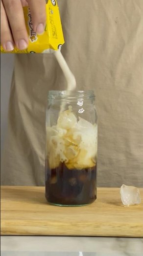 Dalgona Coffee Ice Cream Float Recipe 🍨☕ | Easy & Refreshing