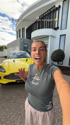 I cant believe what they did! 😭 #astonmartin #wrapping #goldcoast #supercar #cardamage #carwreck